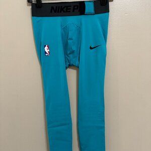 Nike Pro NBA Player Issue 3/4 Compression Tights Charlotte Hornets DN1547-443